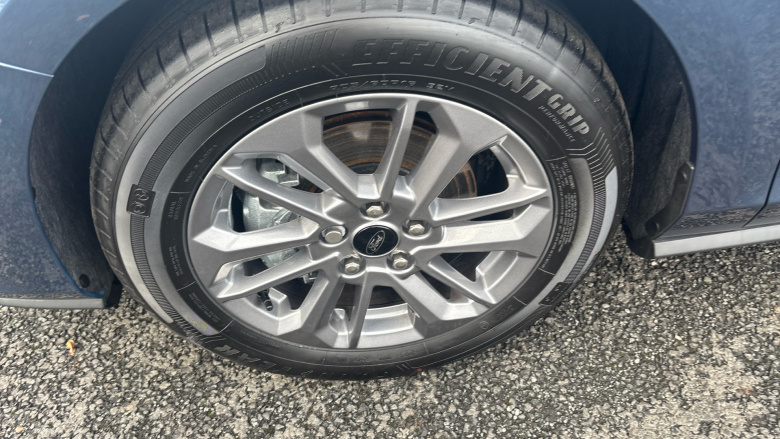 Ford Focus 1.0 EcoBoost Hybrid mHEV 155 Titanium 5dr Auto Petrol Hatchback